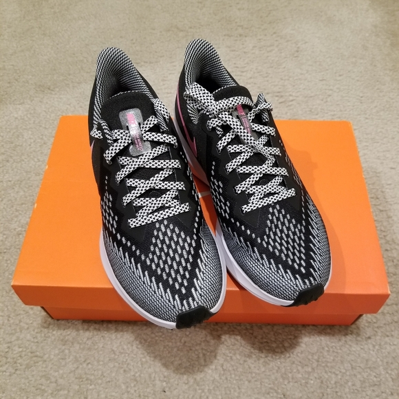 Nike Shoes - Nike ZOOM WINFLO 6 women size 6.5